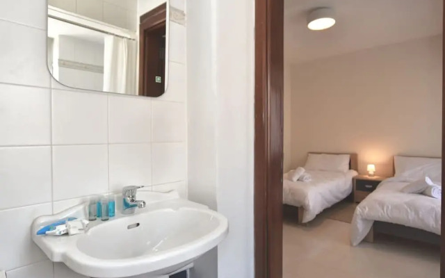 Bright Spacious 2 Bedroom With Marina View