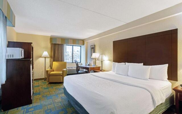 La Quinta Inn And Suites Boston-Somerville