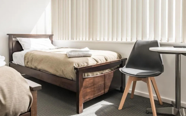 Somerset Hotel – Guest Rooms – Somerset