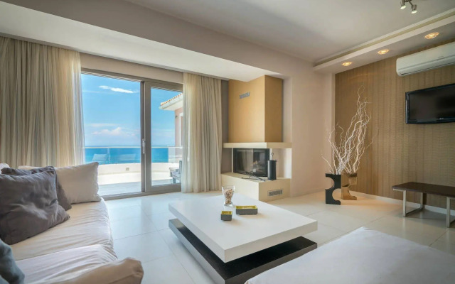 Kymothoe Elite Suites