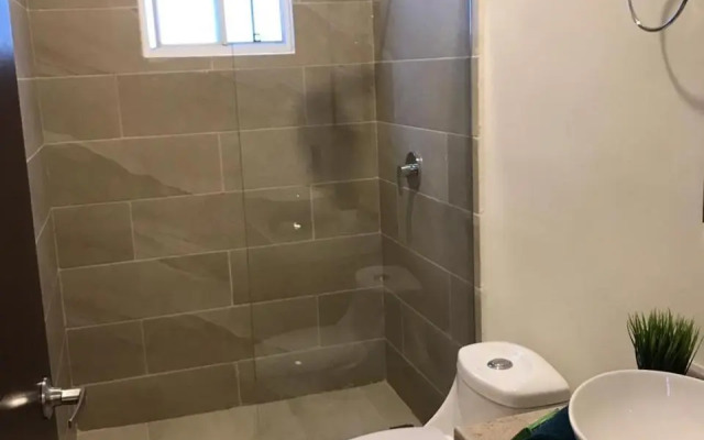 Beautiful 3 BR/3.5 bath Home@Selvanova