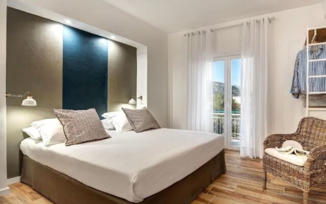 Sorrento Lux Suites - Blue