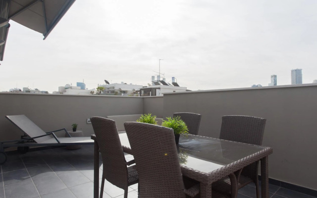 Luxury Penthouse 2 bed near Rothchild