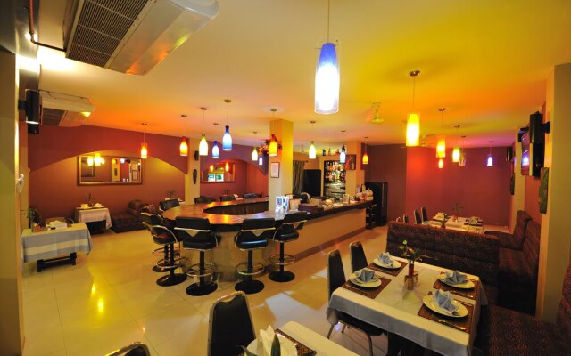 Le Parrot's Inn