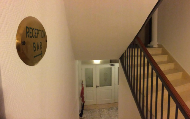 Hotel Clinton