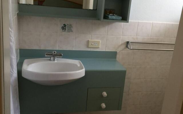 Caloundra Suncourt Motel