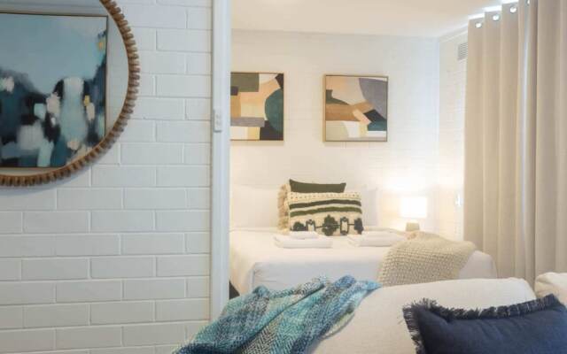 Lovely 1BR Apt in Bicton With Backyard and Parking