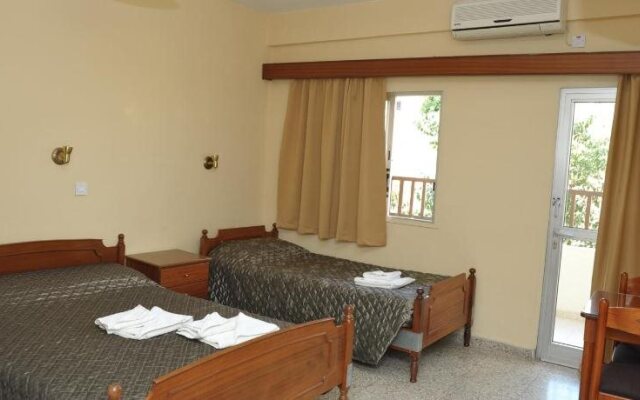 Minaides Hotel