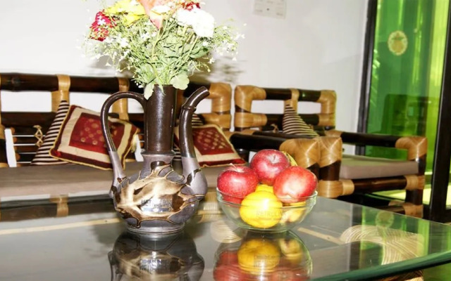 Hotel Satya Palace