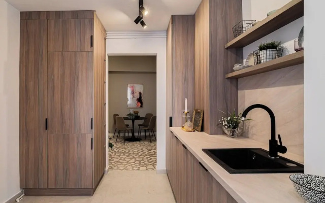 Loggia & Luxe 5BR Penthouse in Universitatii Area