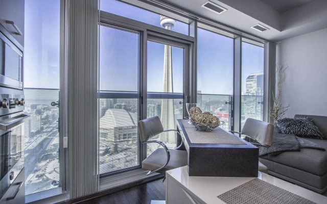Life Suites Ice - Lake and City View