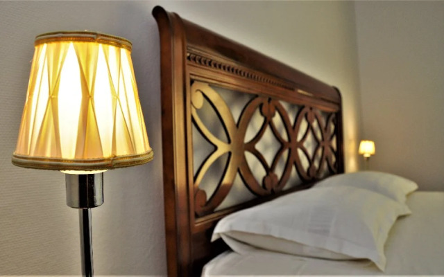 . RIVIERA 990 - Camere de Inchiriat