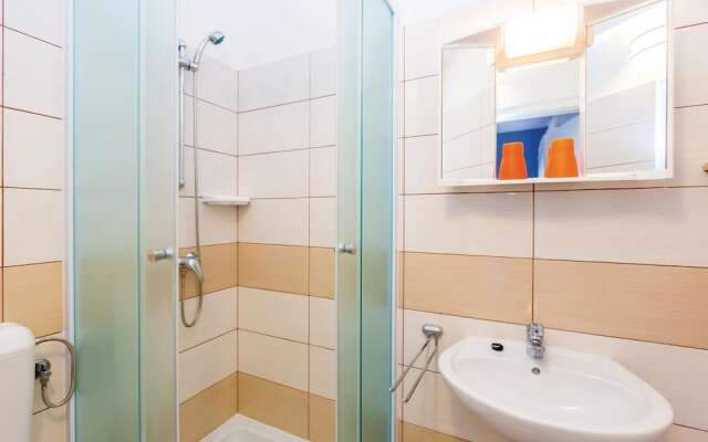 Amazing Home in Kampor With Wifi and 5 Bedrooms