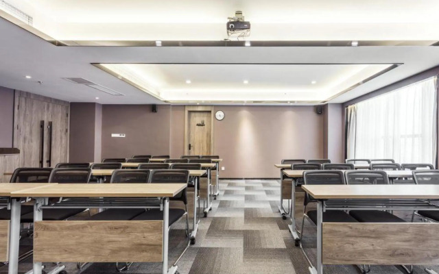 Huating Hotel · Zhixuan Designer Hotel (Guiyang Jinrong Branch)