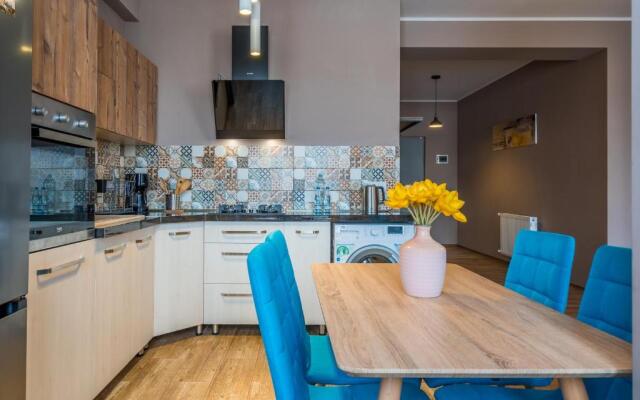 Spacious 76 qm Apartment Near City Center