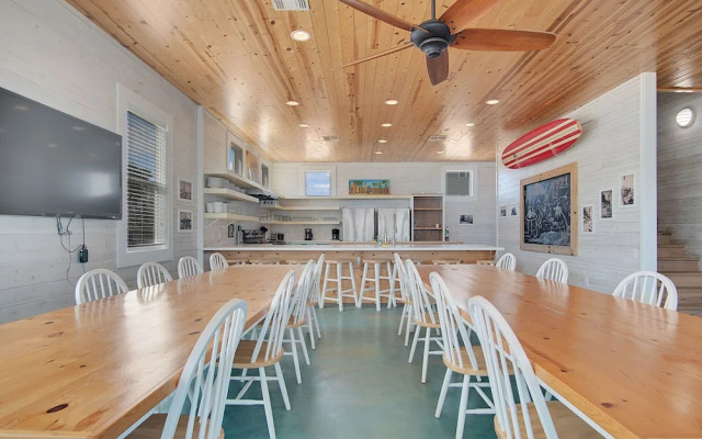 Beach Club Clubhouse 2