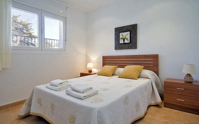Villa - 6 Bedrooms with Pool and WiFi - 105005