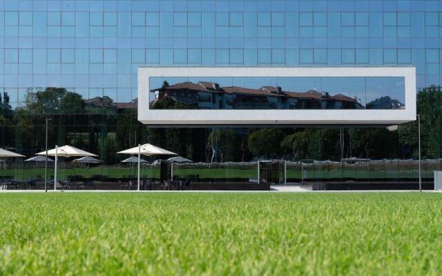 Life Hotel