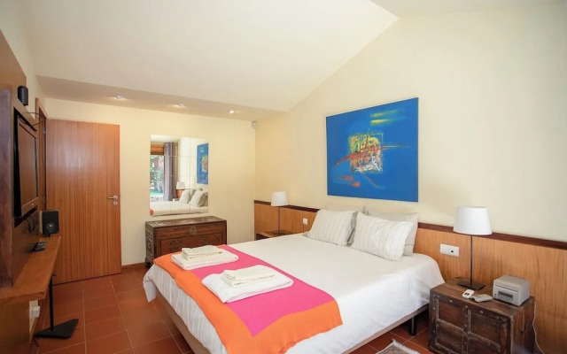 Liiiving in Caminha Countryside Pool House