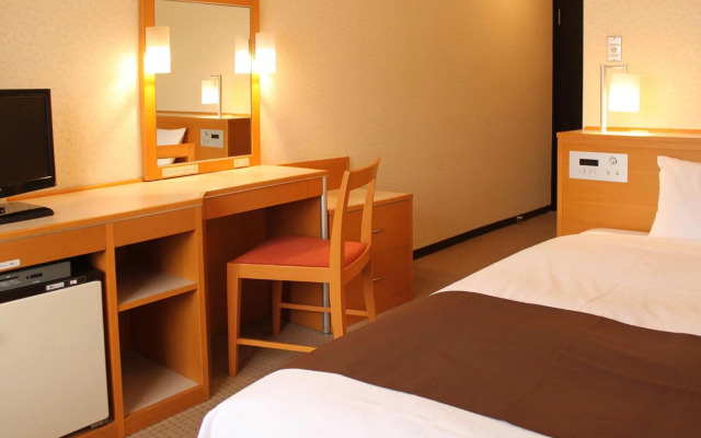 HOTEL LiVEMAX Yokohama Kannai