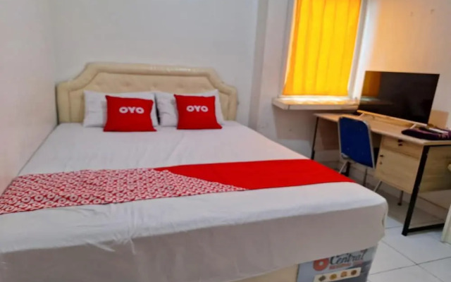 OYO 93701 Room Transit By At