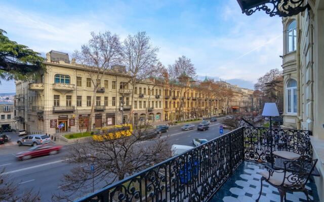 Tiflis Opera Aparthotel