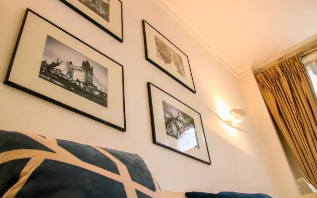 Suitely Trafalgar Square Luxury Apartment