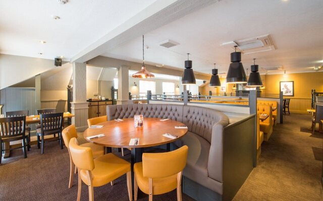 Premier Inn Cardiff West