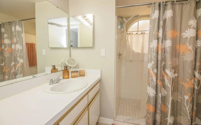 Bonita's Sweetwater Club Condo