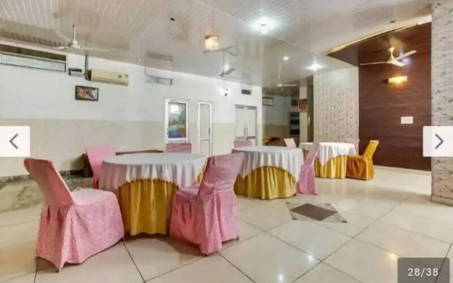 Hotel Raj Mahal