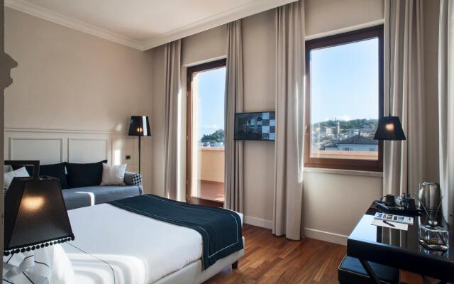 SeePort Hotel