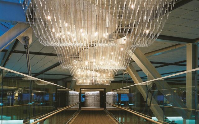 Fairmont Vancouver Airport In-Terminal Hotel