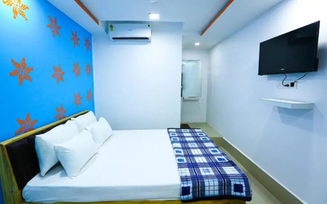 OYO 90380 Hotel Golden City