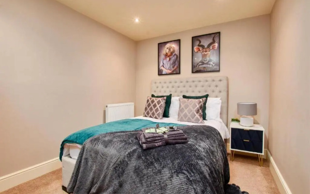 The Exquisite Harrogate Abode - Sleeps 6