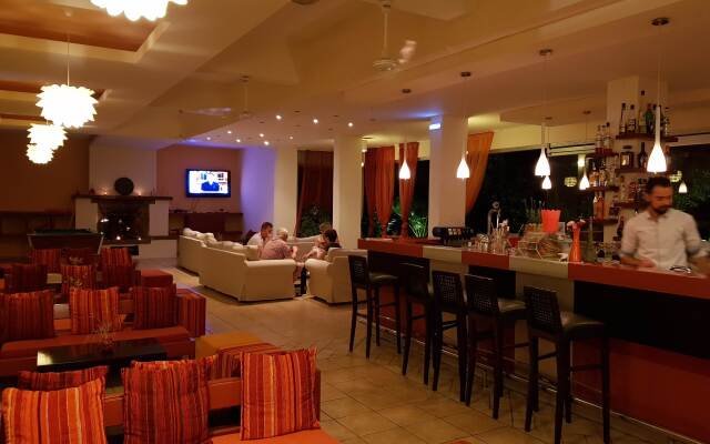 Ipsos Beach Hotel