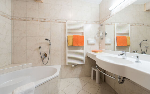 KERSCHDORFER - wohlfühlhotel garni · adults only