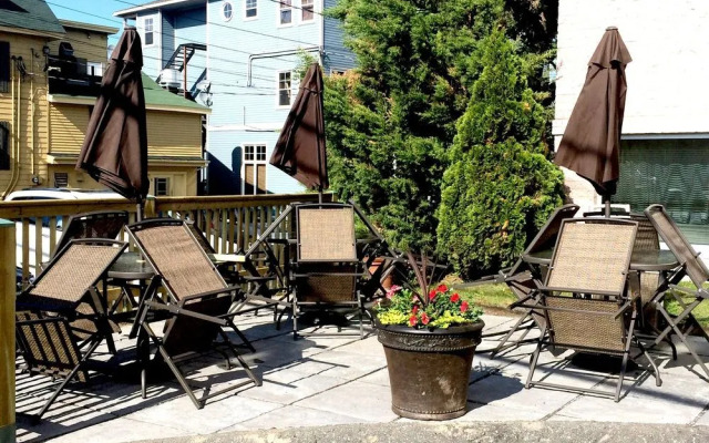 Auberge Du Grand Lac