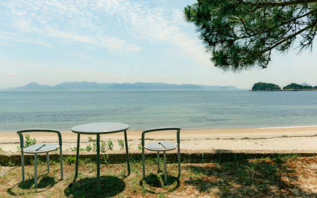 Naoshima Tsutsujiso Lodge