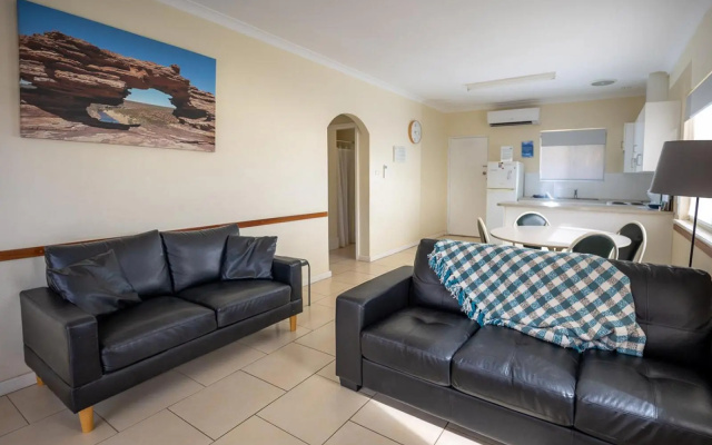 API Pelican Beach Front Apartments Kalbarri – Hotel Rooms – Kalbarri