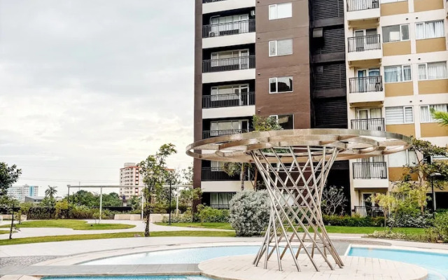 Elegant 2 Bedrooms With Pool View