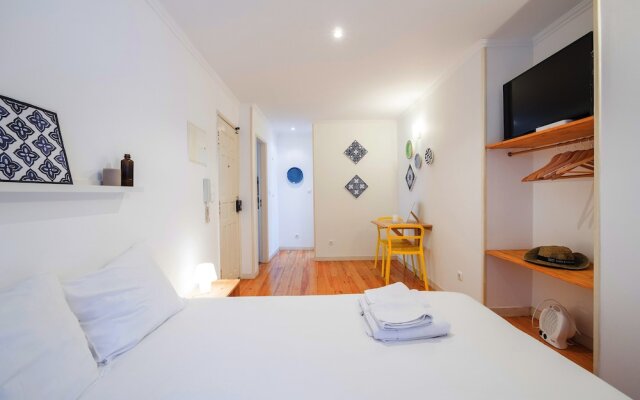 Nomad's Alfama Flats - Typical Street