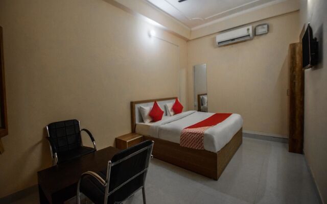 OYO 15555 Hotel Ganesham