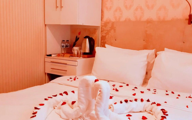 Walnut Shell Hotel