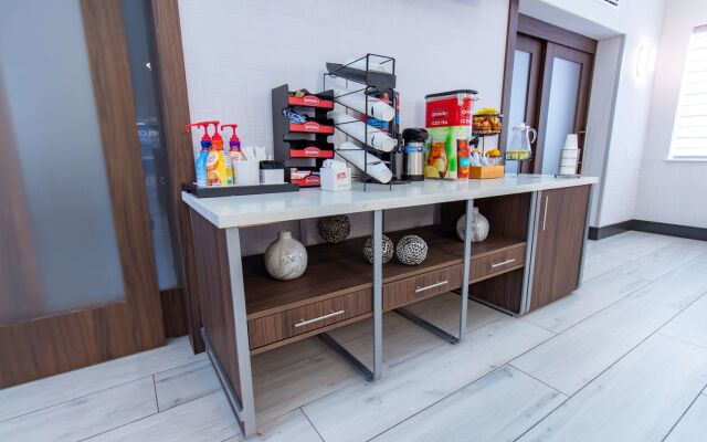 Hampton Inn & Suites Denton