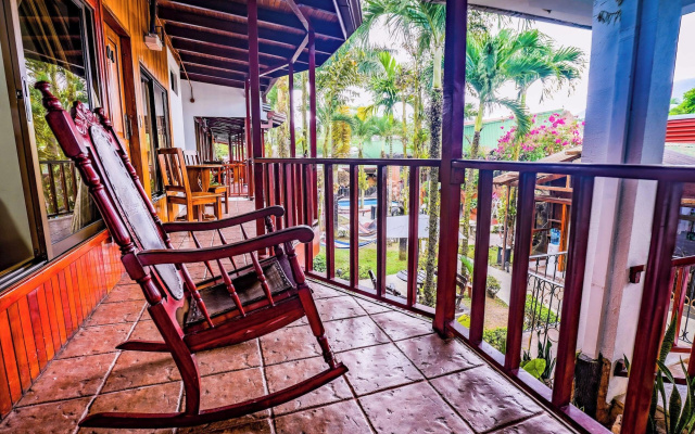 Arenal Hostel Resort Towers
