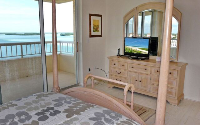 Top Floor Beachfront Condo With Ocean Views/pool/spa