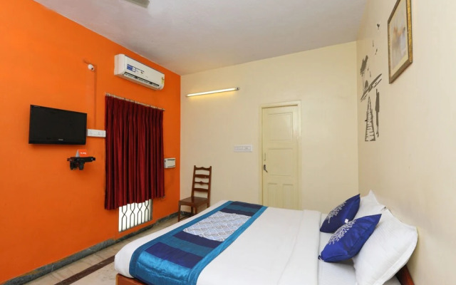 OYO 2704 Apartment Anna Salai