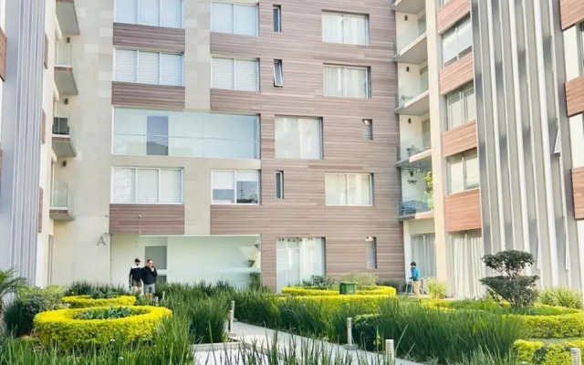 Espectacular departamento/estacionamiento, 3 TV’s