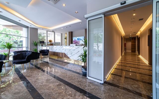 Garden Room Suit Hotel