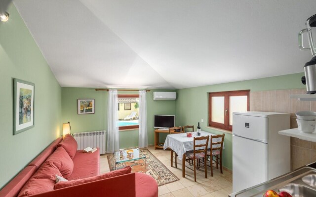 Stunning Apartment in Porec With 1 Bedrooms and Outdoor Swimming Pool